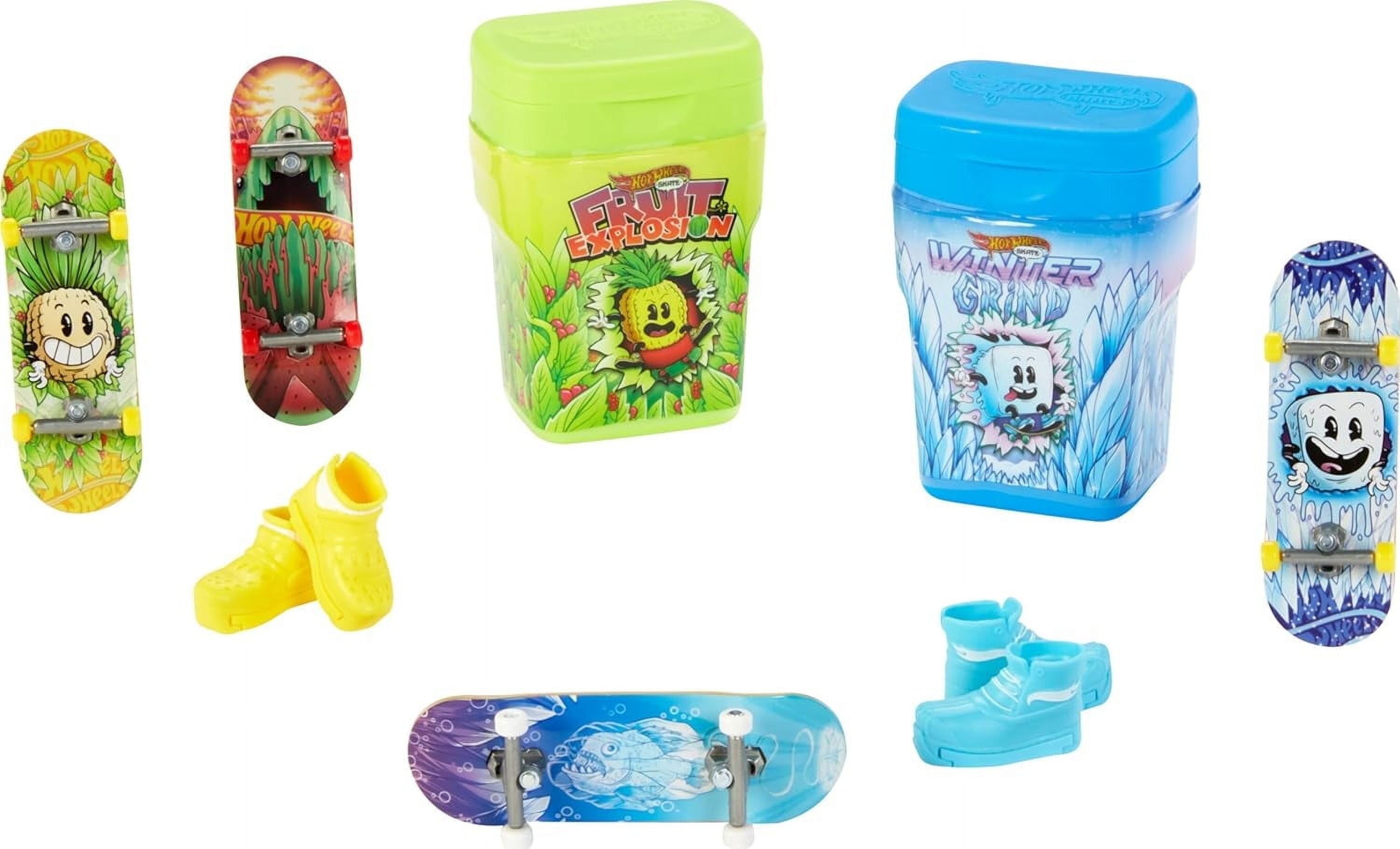 Hot Wheels Skate Fingerboards & Skate Shoes, 2 Flavor Containers