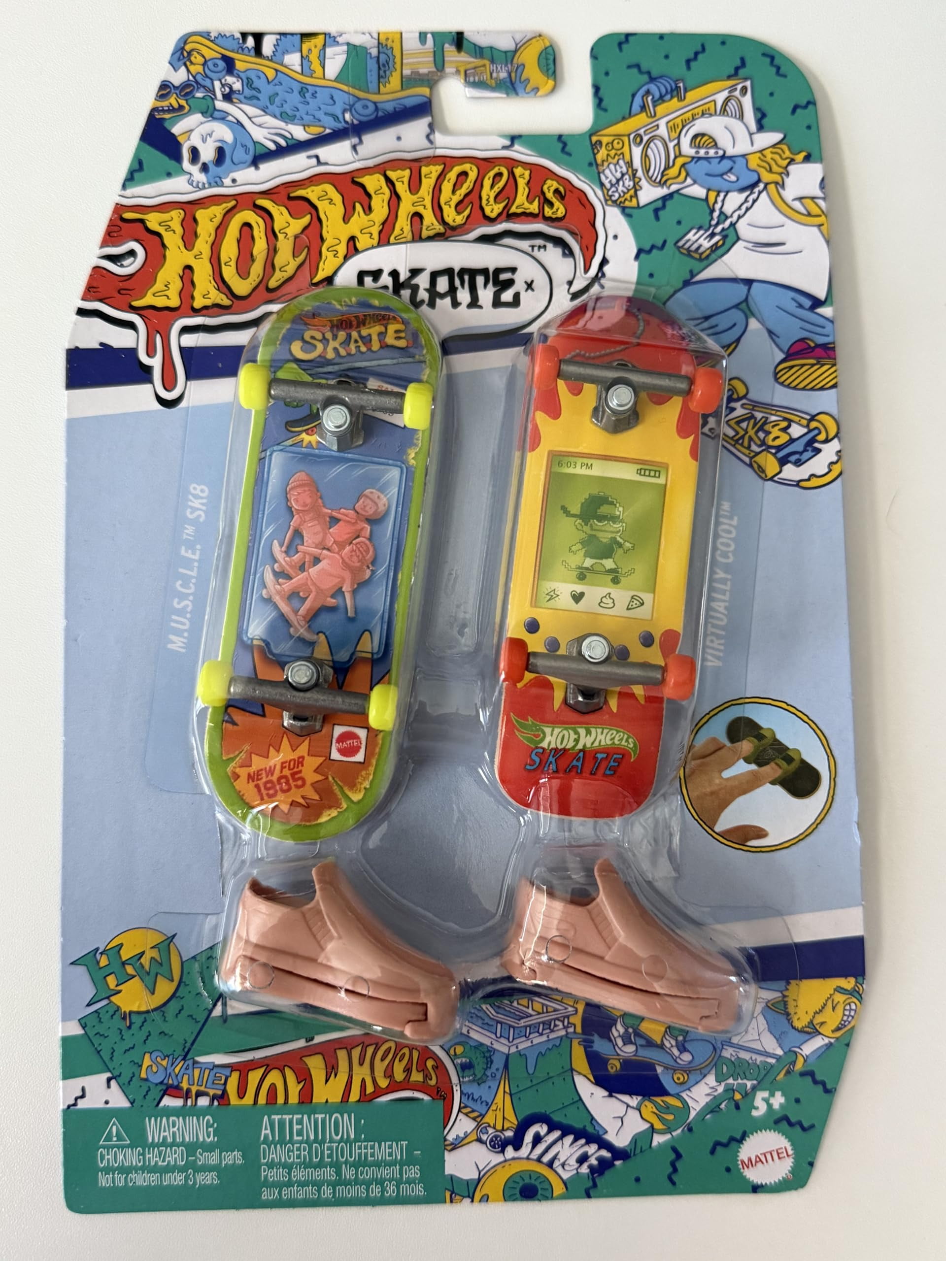 Hot Wheels Finger Skate 2 Pack with Accessories and Vibrant