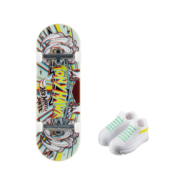 Hot Wheels Skate Tony Hawk Fingerboard & Skate Shoes, Toy for Kids (Styles  May Vary)