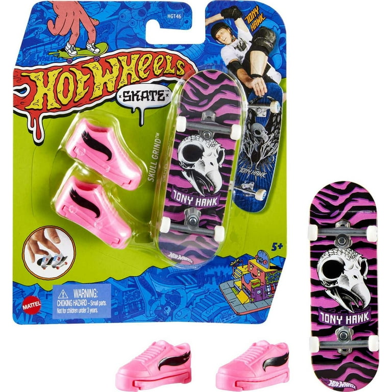 Hot Wheels Skate Tony Hawk Fingerboard & Skate Shoes, Toy for Kids (Styles  May Vary)