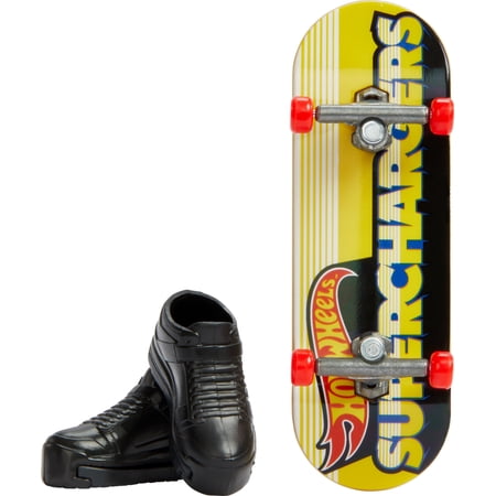 Hot Wheels Skate Tony Hawk Fingerboard & Skate Shoes, Toy for Kids (Styles May Vary)