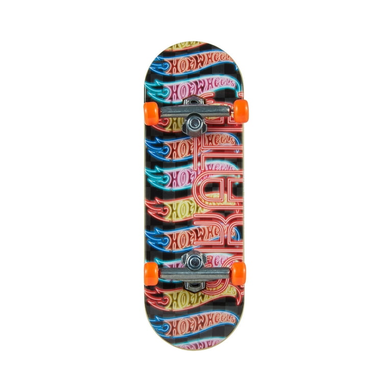 Hot Wheels Skate Tony Hawk Collector Set, Fingerboard, Pair of Skate Shoes  & Car (Styles May Vary)