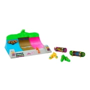Hot Wheels Skate Tony Hawk HQ Skatepark with 2 Fingerboards & 2 Pairs of Skate Shoes 12.2 in