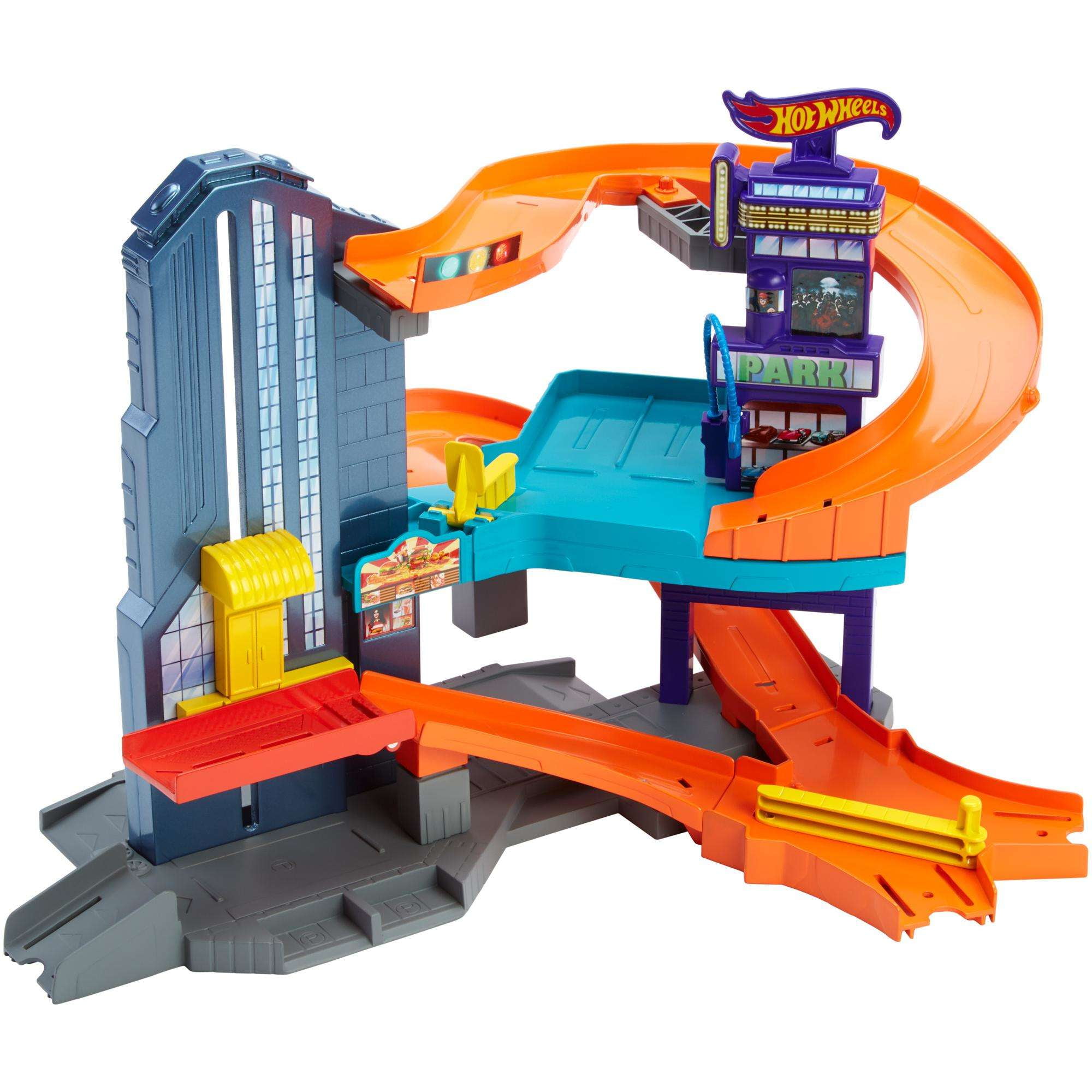 Hot Wheels Crash Spiral Track Set - Playpolis