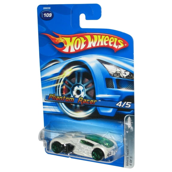 Hot Wheels White Heat 4/5 (2005) Phantom Racer Toy Car #109