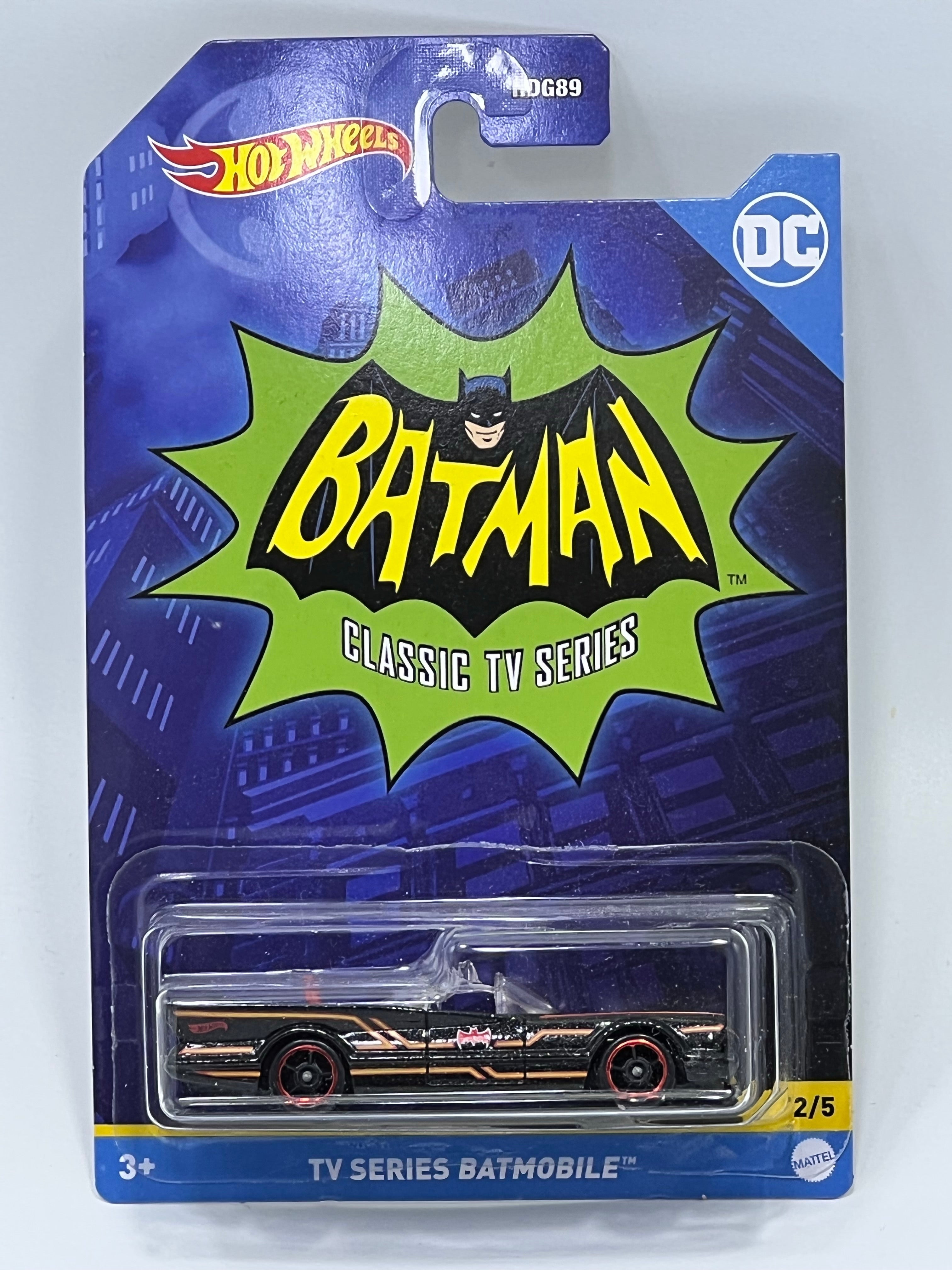 Hot Wheels Batman Theme DC Comics Series Diecast Model HDG89 956A Assorted Walmart