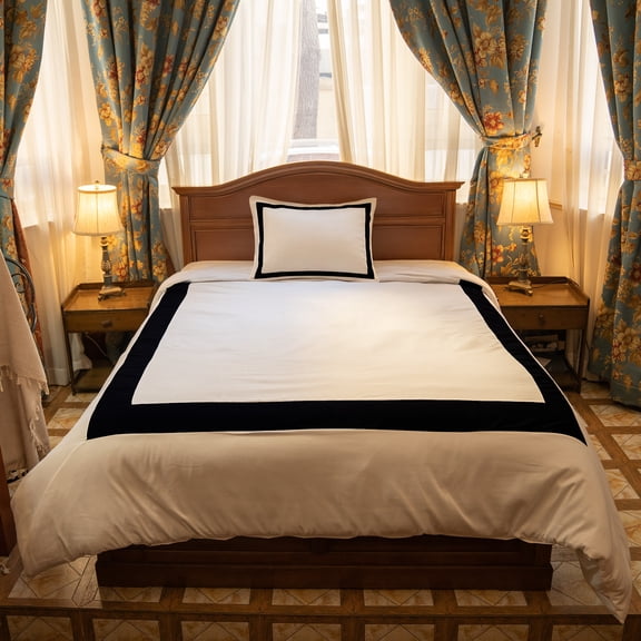 Hotel Duvet Cover Set Microfiber Line Pattern Bedding Collection Ultra Soft Breathable Duvet Cover with Pillowcase