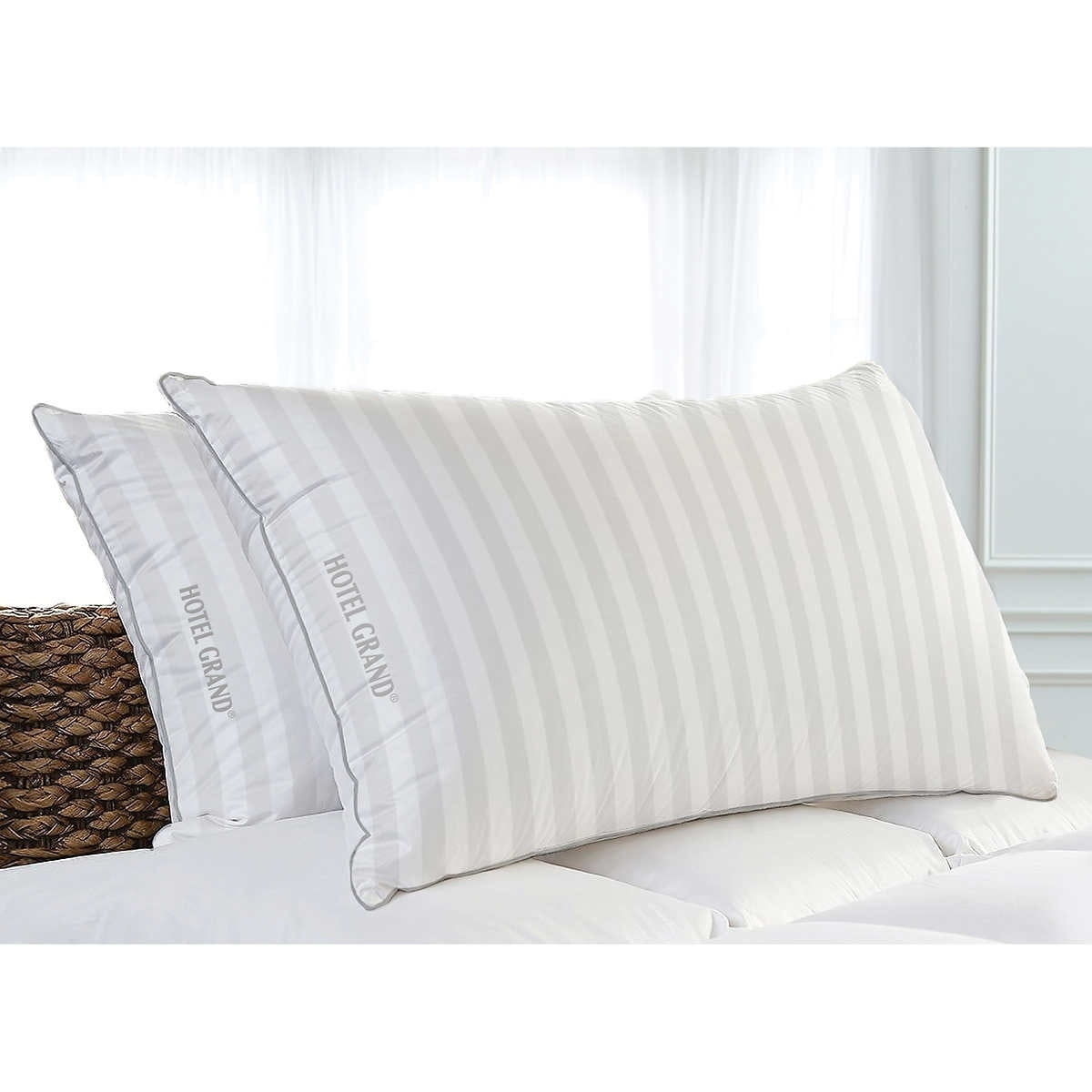 Standard/Queen Medium-Firm Cotton and Feather Pillow Set