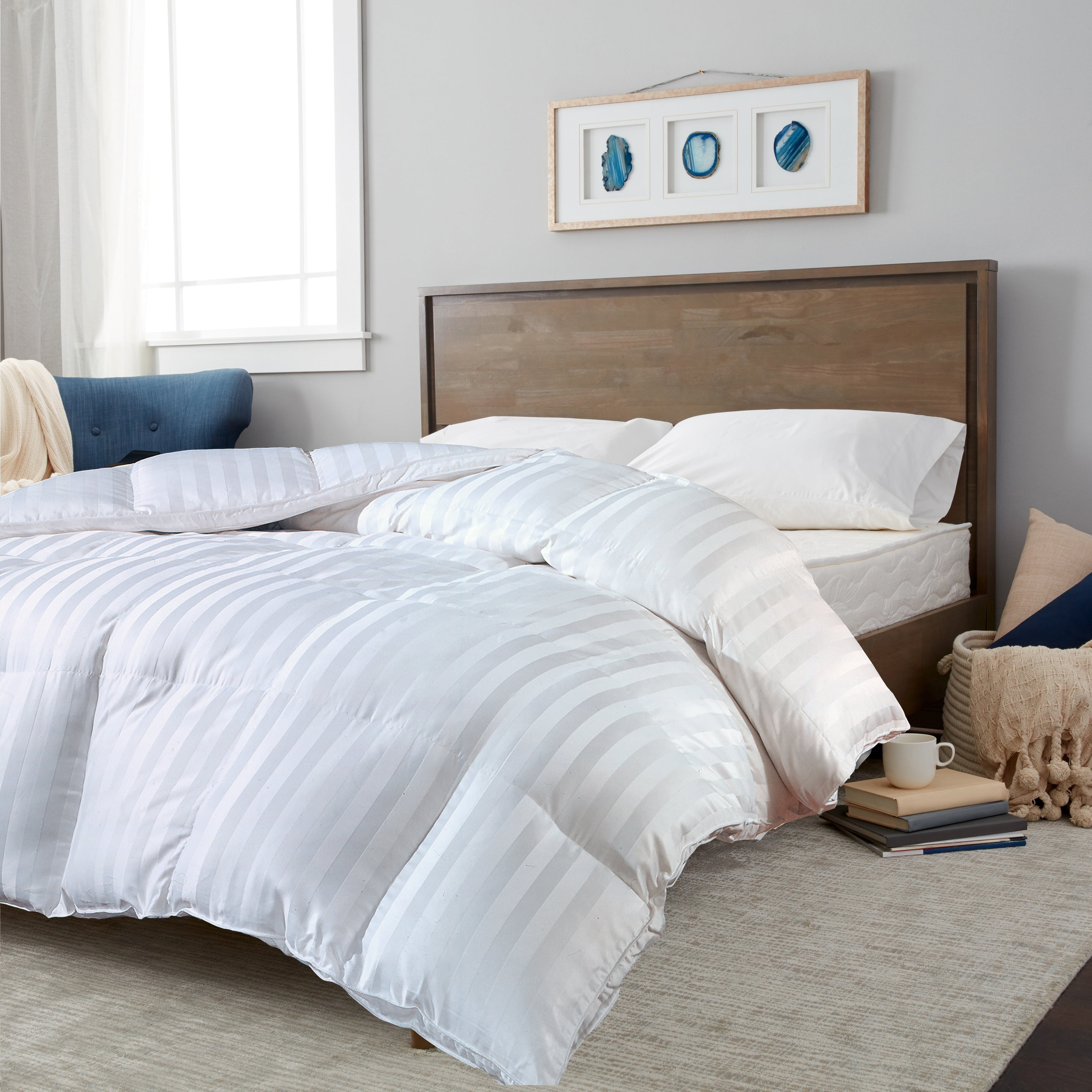 White Full Down Alternative Cotton Comforter with Damask Weave