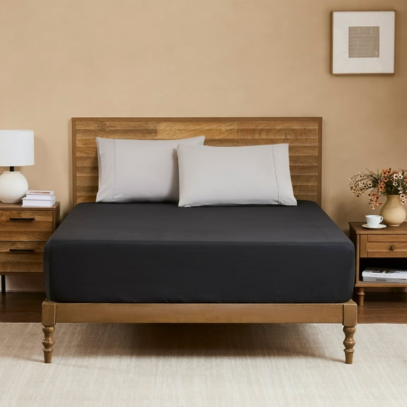 Hotella Full Fitted Sheet, 100% Microfiber, 54"x75", Soft & Fade-Resistant, 14" Deep Pocket, Black