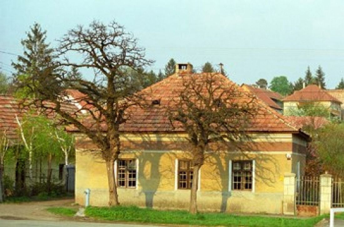 House in Tokaj Village Mad Hungary Canvas Art - Per Karlsson DanitaDelimont (28 x 19)