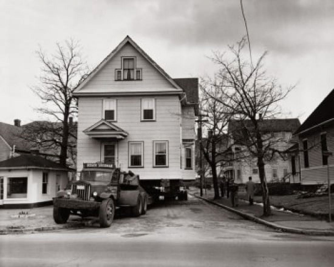 House on a flatbed truck Canvas Art - (18 x 24)