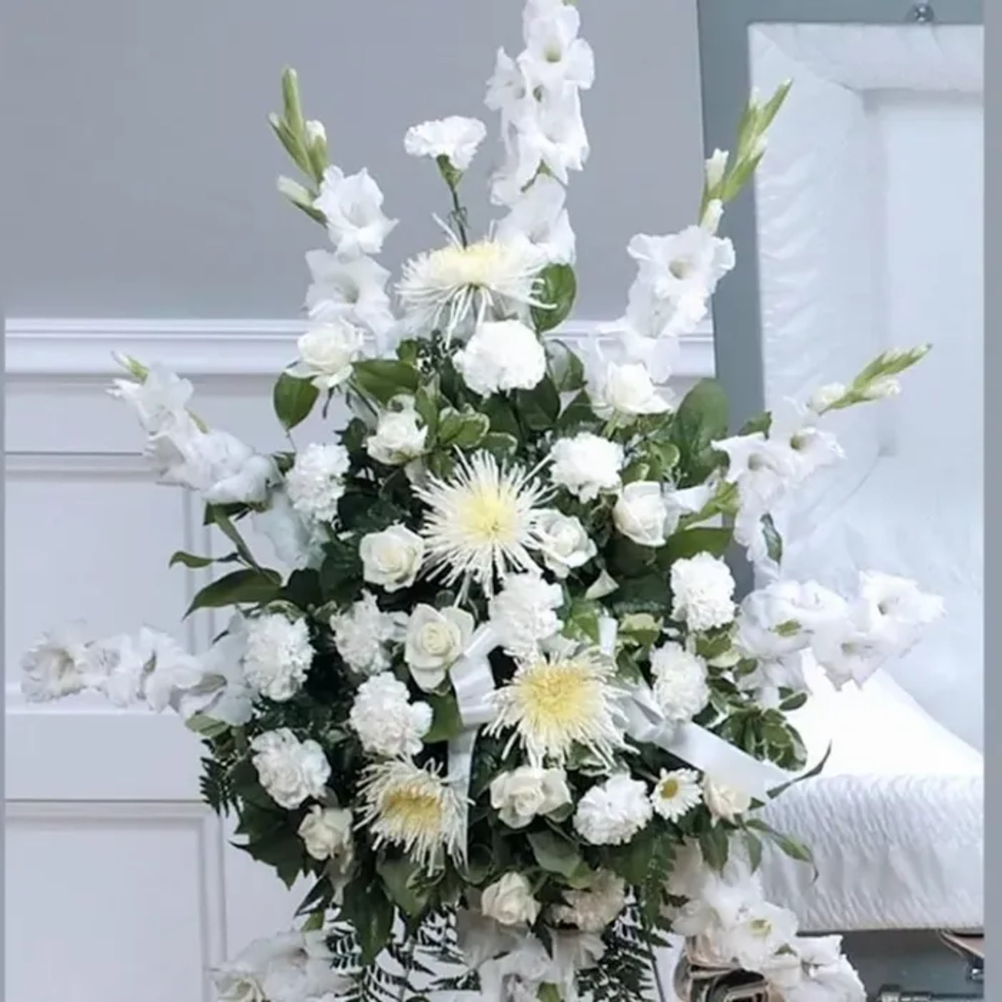Houston Fresh Flowers White Purity Standing Spray Standard