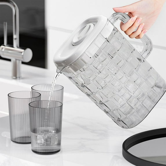 Hovmgk Plastic Beverage Pitcher with Lid, 2000ml Transparent Ice Cold Jug with Handle, Ribbed Design for Bar and Home Use, Stylish Drink Dispenser, Black/Clear/Beige