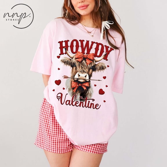 Howdy Valentine Shirt, Retro Valentine Highland Cow T-shirt, Valentine's Day T-shirt, Howdy Valentine T-shirt, Love XOXO Heart T