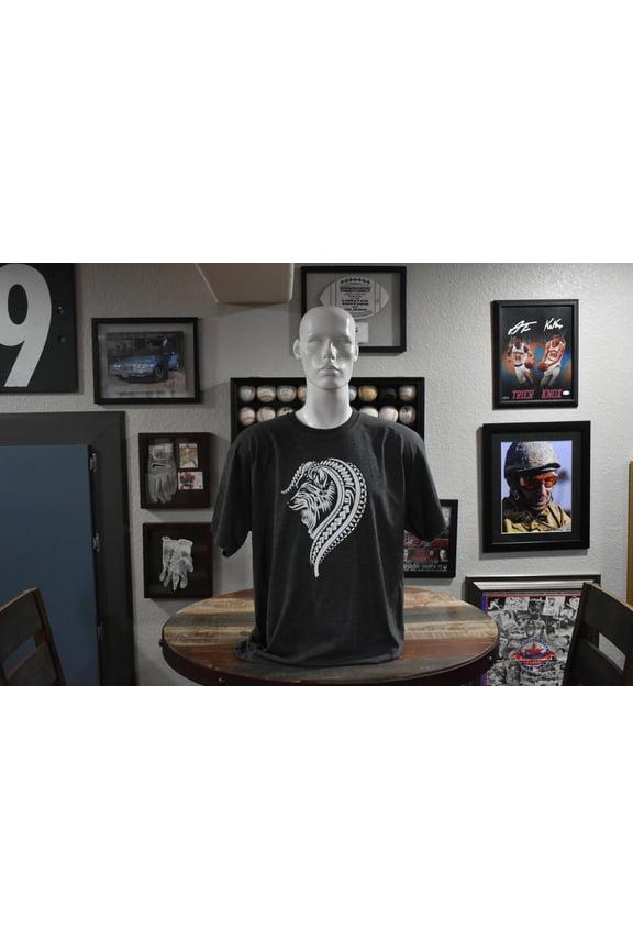 Howling Wolf Clothing Tribal Wolf White Dark Grey -Shirt Size M