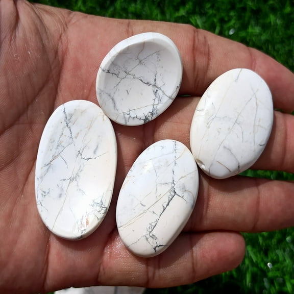 Howlite Worry Stone for Crystal Healing Pocket Palm Stone Thumb Stone 2 Pcs