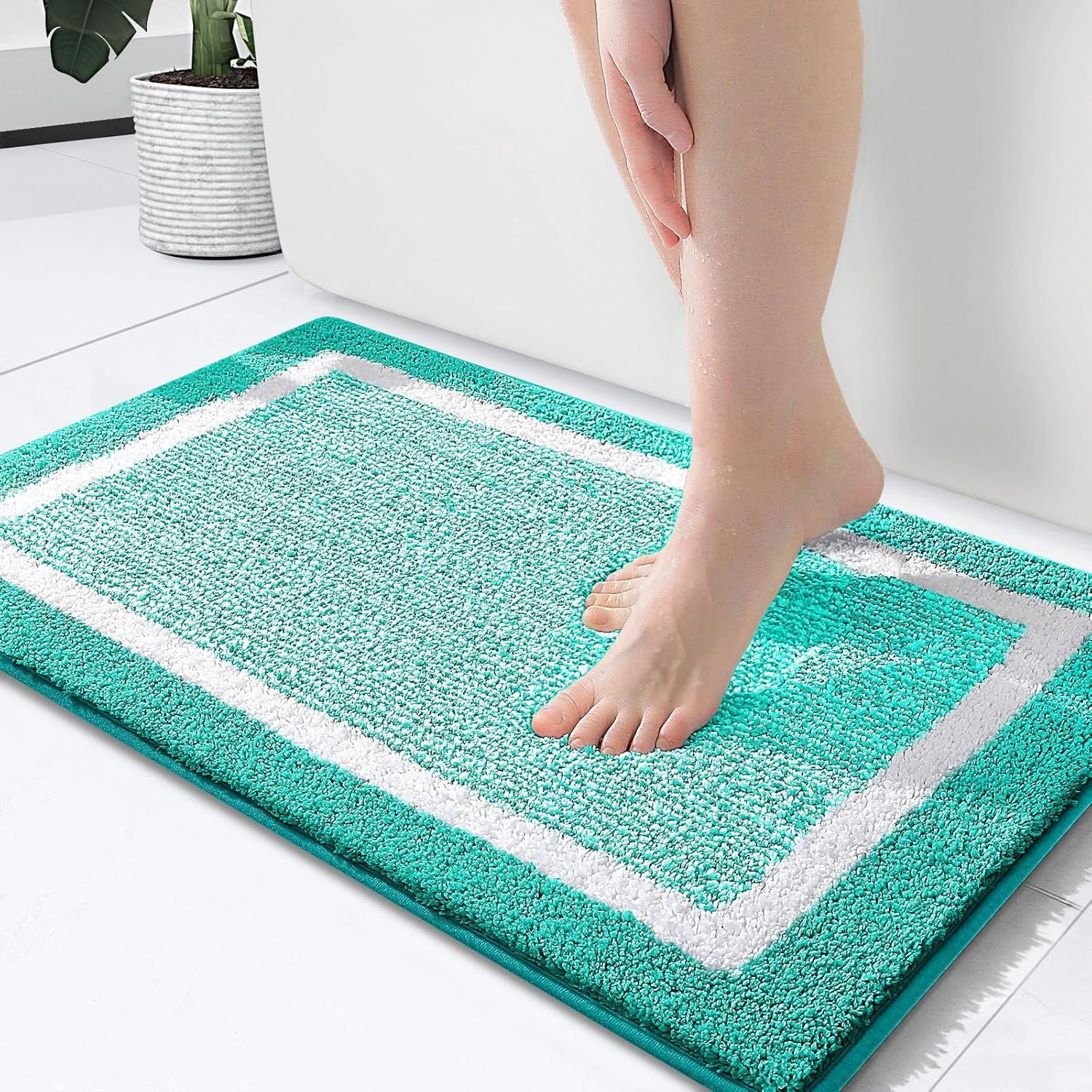Ht Viik Bathroom Rugs 24x16, Extra Soft and Absorbent Microfiber Bath Mat, Non-Slip, Machine Washable, Quick Dry Shaggy Bath Carpet, Suitable for Bathroom Floor, Tub, Shower (Small, Green)