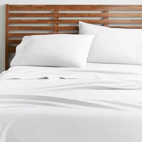 Huba Homes 1800 Deluxe Series 4Piece Bed Sheet Set Deep Pocket Wrinkle Resistant Silky Soft Queen White