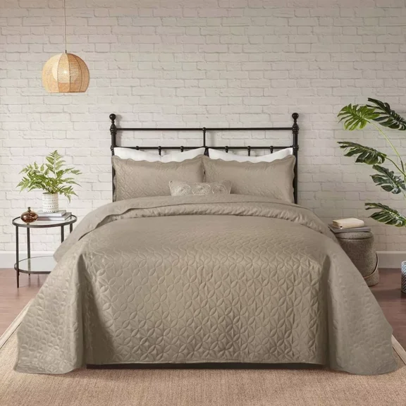 Huba Homes Quilted Bedspread 3 Piece Reversible queen Size Coverlet Embossed Bed Throw beige