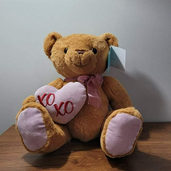 HugMe Sitting Teddy with Heart