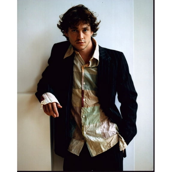 Hugh Dancy In Blazer And Wrinkled Shirt Photo Print (8 x 10) - Item # MVM59572