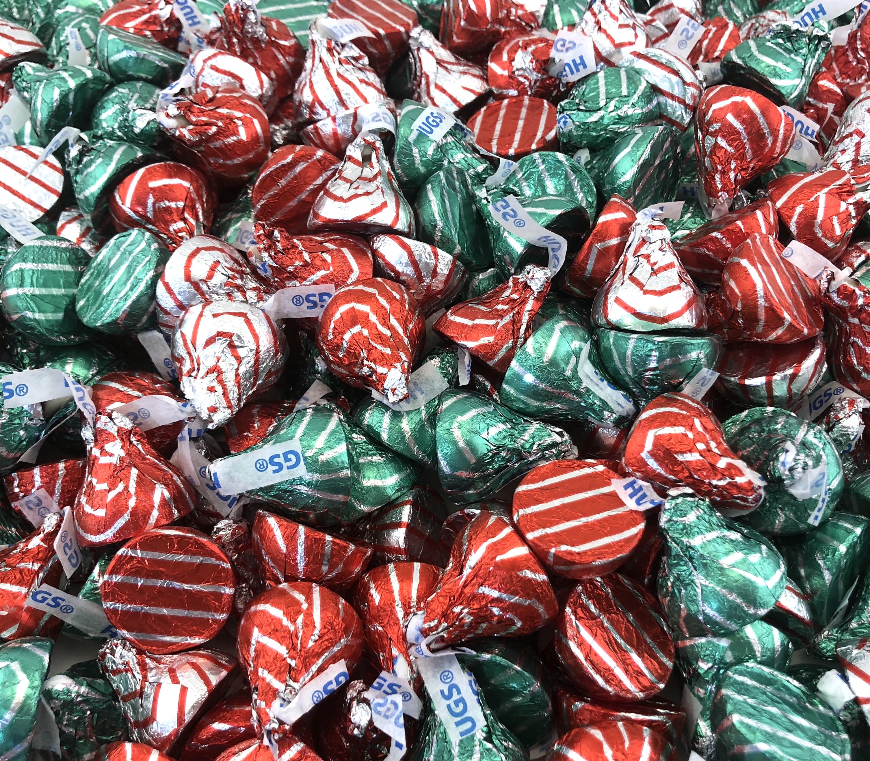 Hugs Christmas Edition, Hershey's Kisses 2 pounds bag