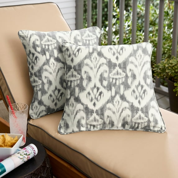 Humble and Haute Rainford Grey/ Cream Indoor/ Outdoor Square Corded Pillow Set 18 in h x 18 in w