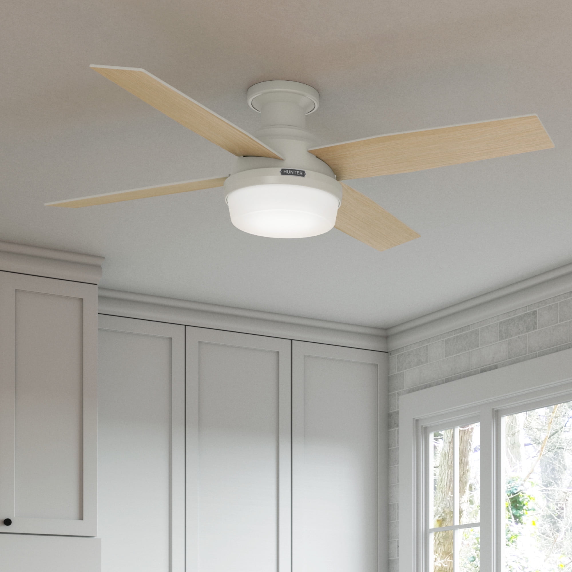 Hunter 52 inch Indoor Ceiling Fan with LED Light and Remote Control - White Modern Ceiling Fan, Low Profile Mount, 4 Blades, For Bedroom, Living Room, or Kitchen, Quiet - Dempsey 59242, Fresh White