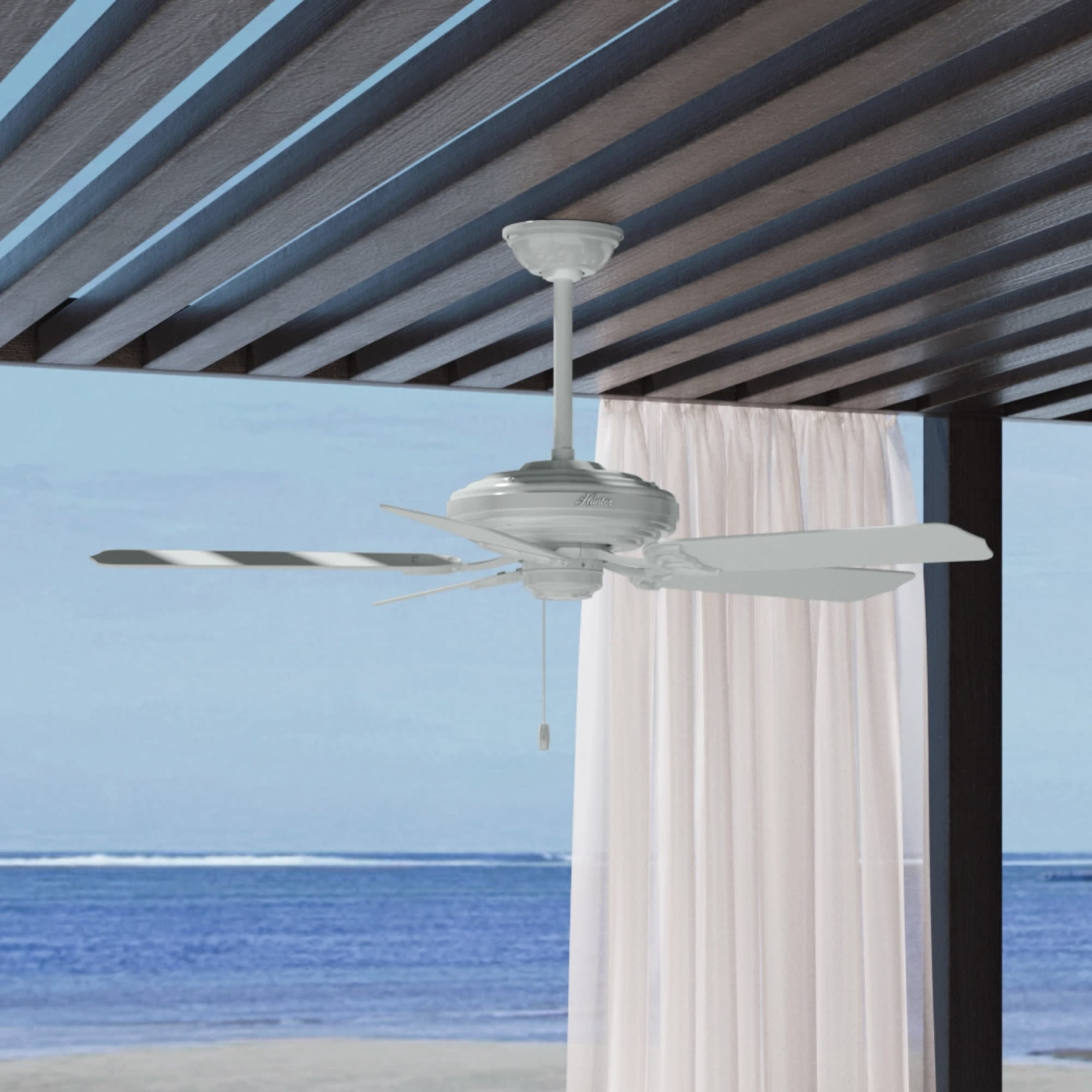 Hunter 52" White Indoor/Outdoor Ceiling Fan with Reversible Blades