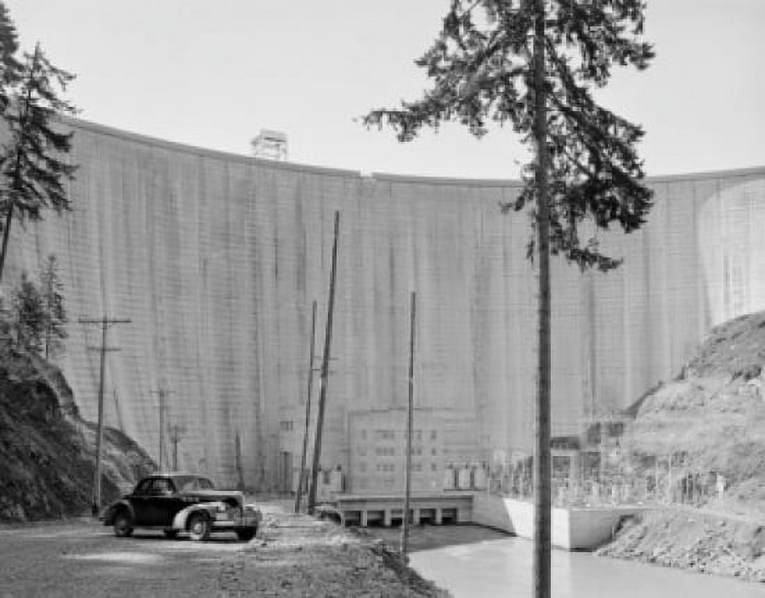 Hydro electric dam Canvas Art - (18 x 24)