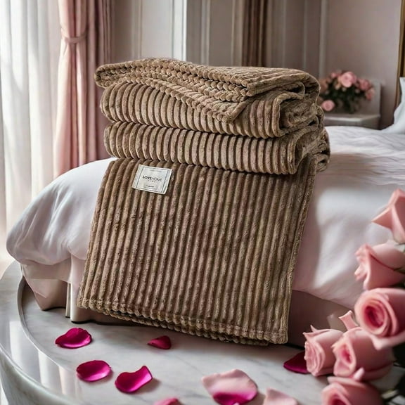 Hyknon Fleece Throw Blanket for Couch Breathable Textured Soft Blanket Brown Thin Throw Blankets for Women Bed Living Room Decor (39.4x47.2Inch)