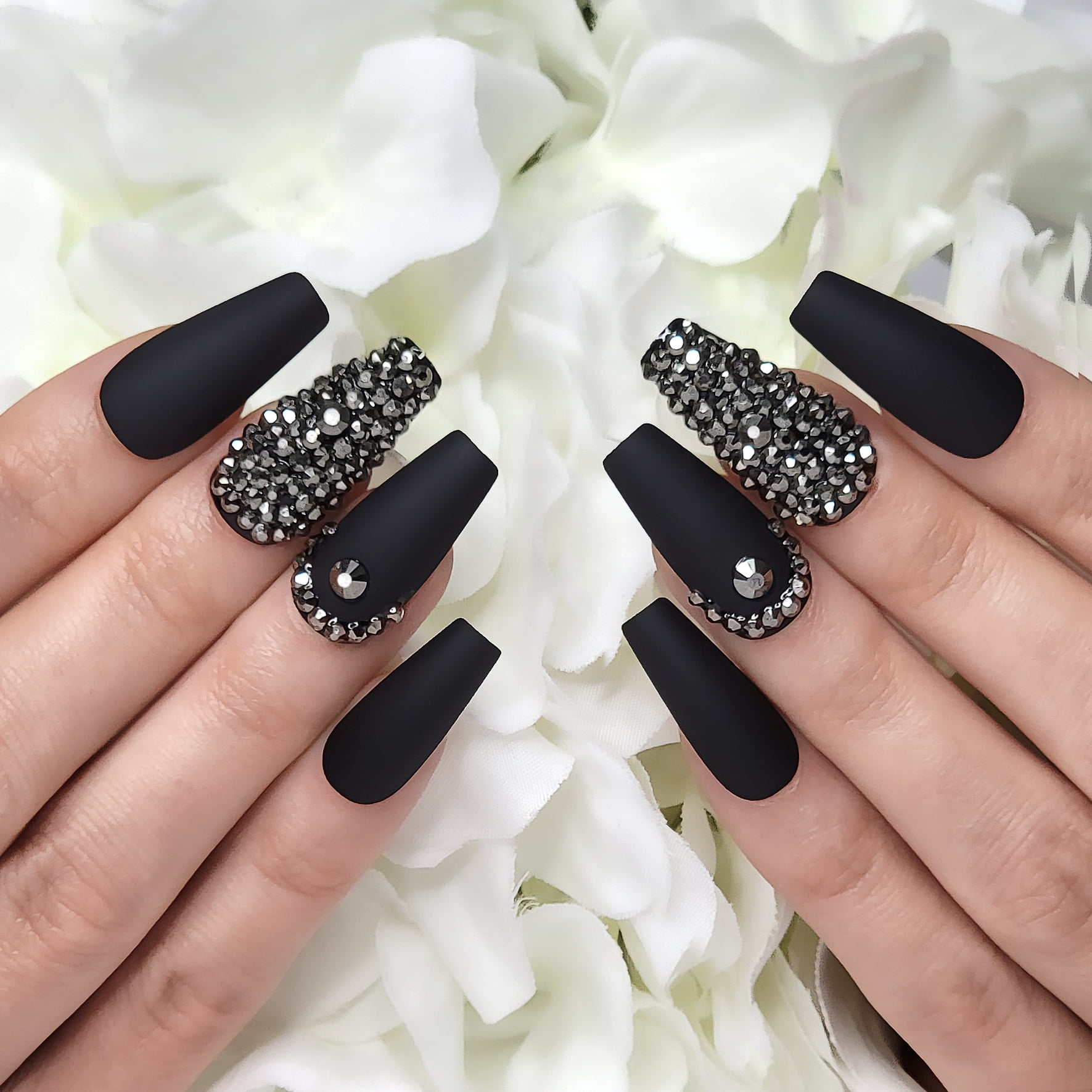 27 Charming Winter Nail Designs : Black Coffin Nails With Gold Flake Matte