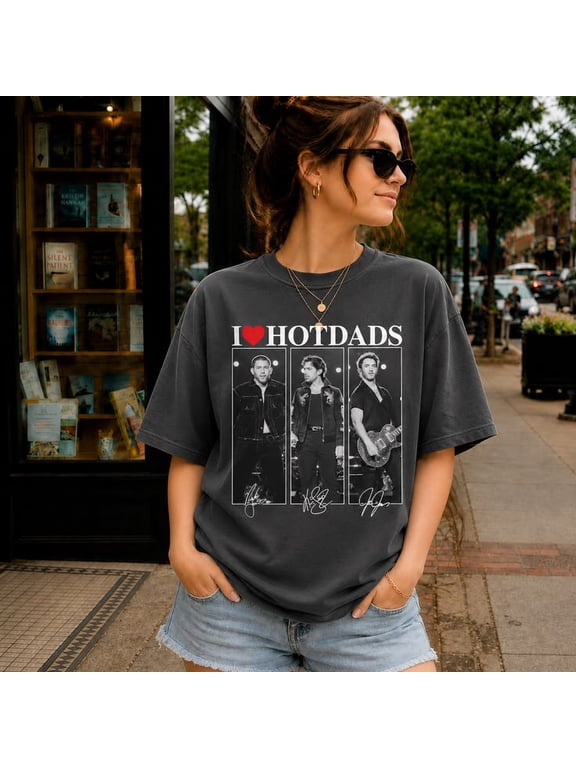 I Love Hot Dads T-Shirt, Jonas Brothers Tour 2026 Graphic, Nick Joe Kevin Fan Shirt