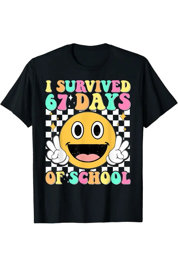 I Survived 67 Days Of School Cute Smile Face 67 Teacher T-Shirt