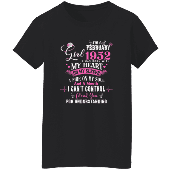 I'm February Girl 1952 74Th Birthday Vintage 74 Years Old Bday Women T-Shirt