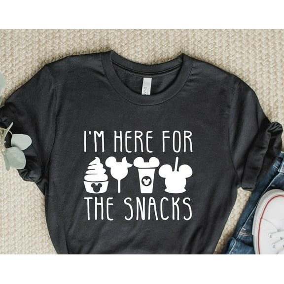 I'm Here for the Snacks T-Shirt: Family Theme Park Vacation Tee