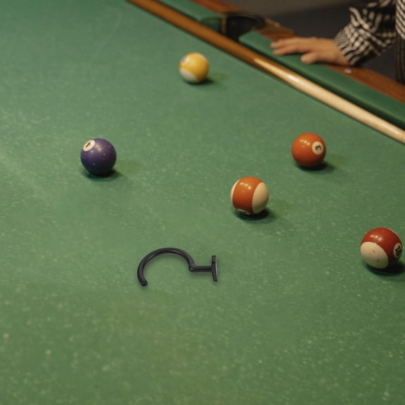 IDEANATEGRATE Iron Pool Holder for Holding Cues and Triangles in a Modern Style 1Pcs