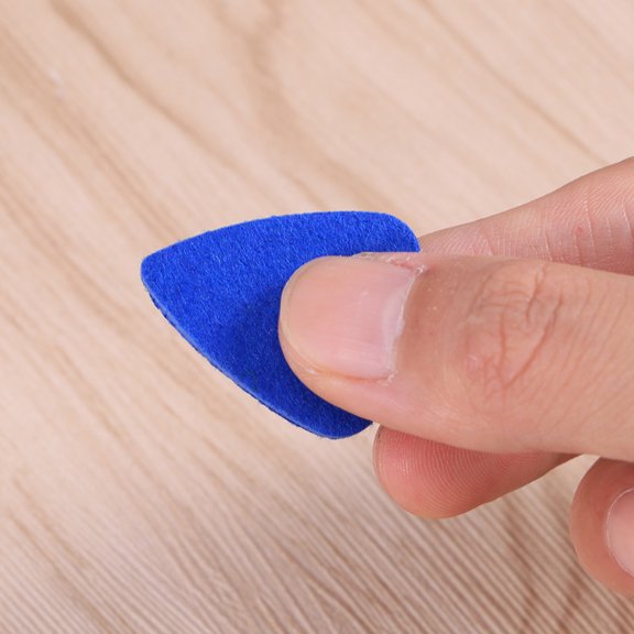 IFANLANDOR 10Pcs Comfortable Felt Guitar Picks Assorted Colors Non Scratch Design