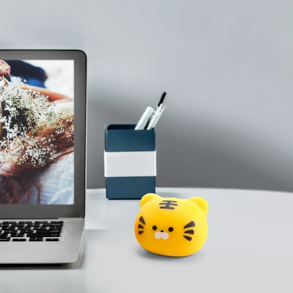 Adorable Pet Themed Stress Relief Toys Cute Pet Head Squeezable Stress Balls For Relaxation Work Home School Gift