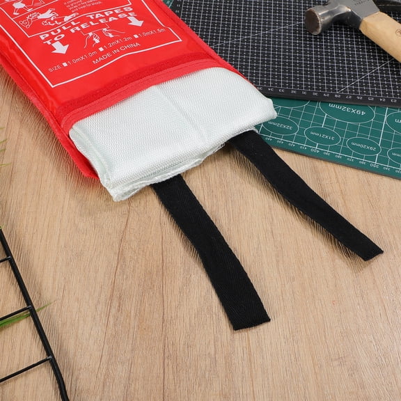 Supvox 1Pc Red Fire Blanket with Durable Reinforced Handle for Extinguishing Liquid Grease Fire