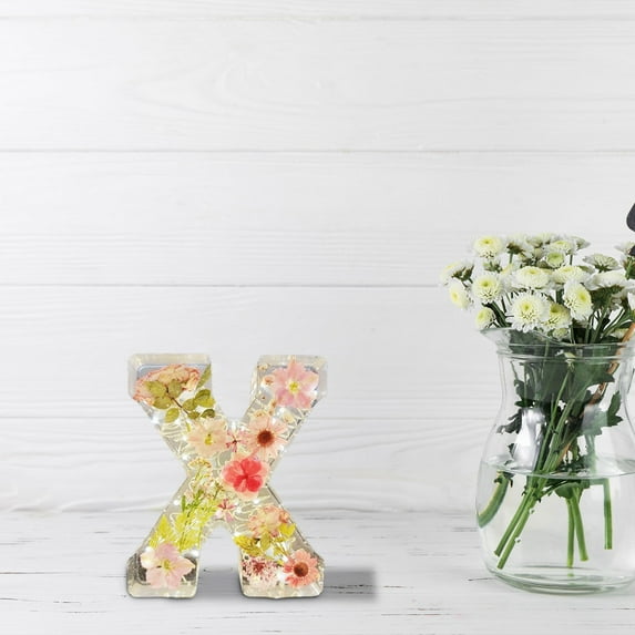 IPEWLEX Flower Night Light - Resin Home Decoration, Unique Floral Design with Letters, Thoughtful Gift, Easy to Use, Warm Ambient Lighting