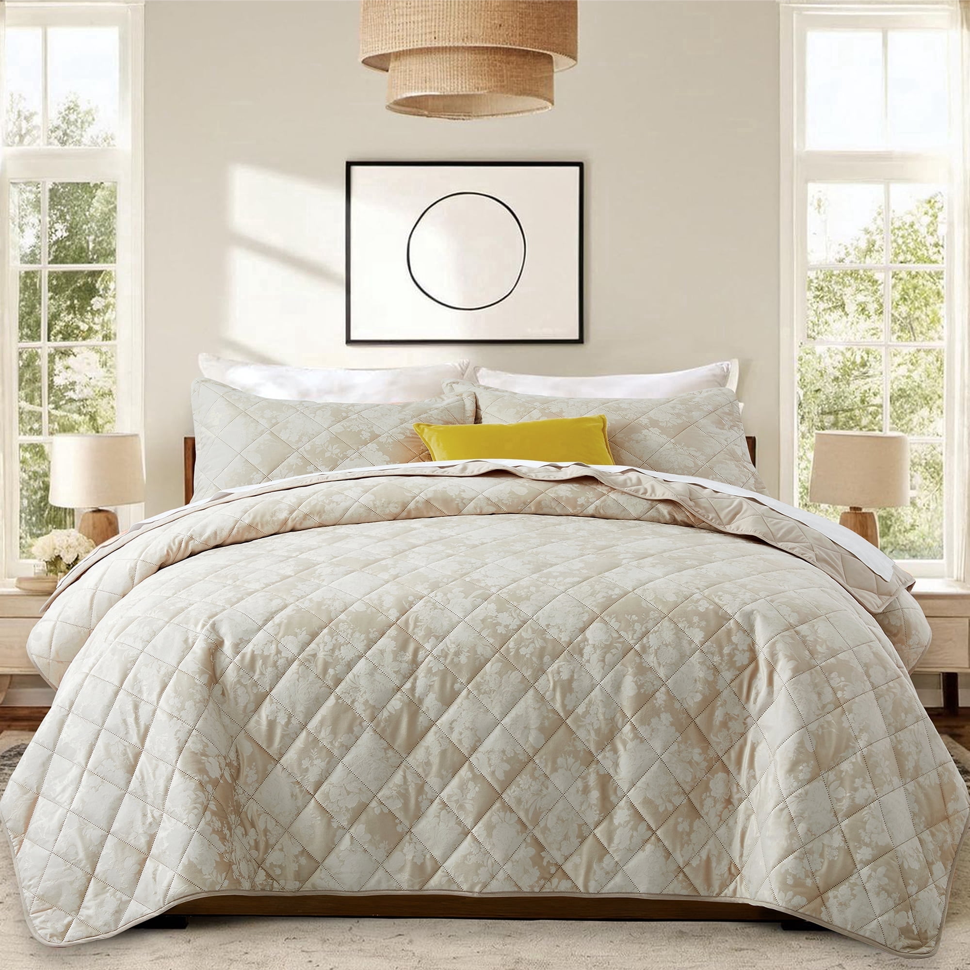 IR Imperial Rooms Luxury Velvet 2-Piece Floral Pattern Bedspread Set Ultrasonic Embossed Reversible Quilt Set Washable Bedding Twin Size Beige