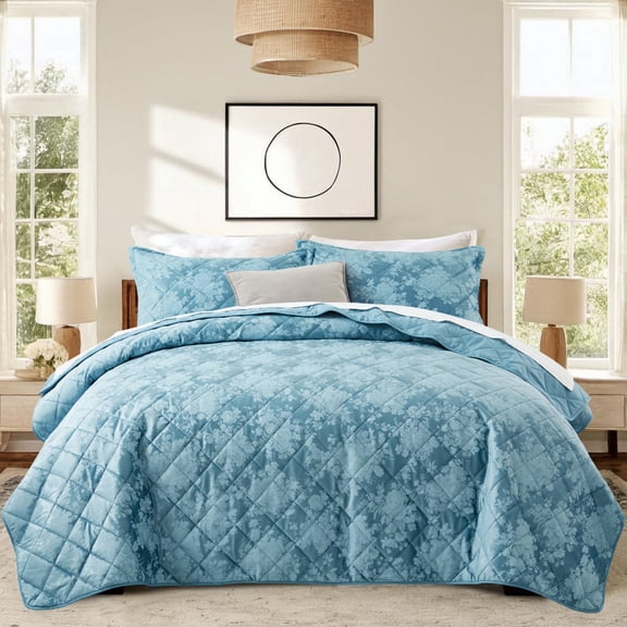IR Imperial Rooms Luxury Velvet 2-Piece Floral Pattern Bedspread Set Ultrasonic Embossed Reversible Quilt Set Washable Bedding Twin Size Washed Blue