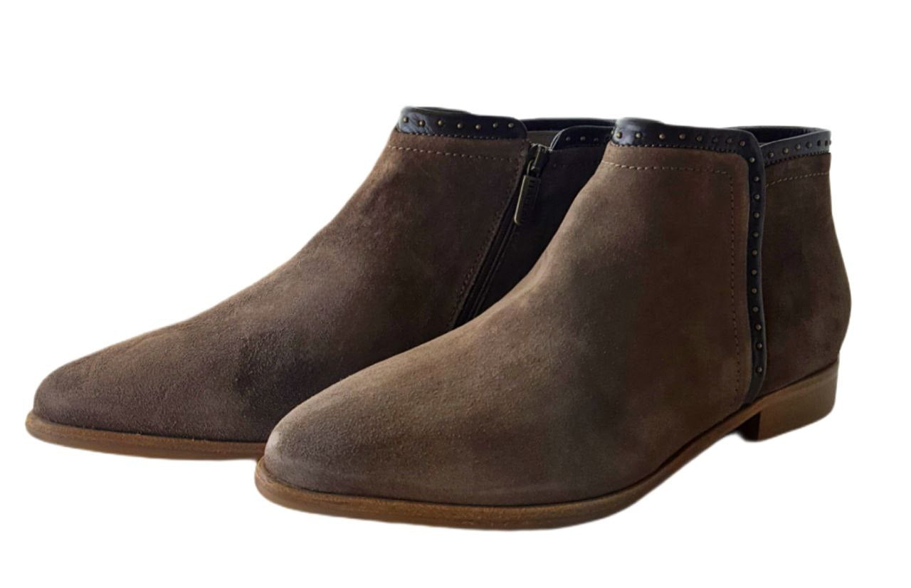 ITALEAU Women s Leather Miralda Nut Ankle Booties Brown 9