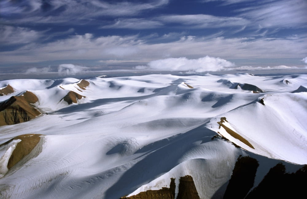 Ice Cap And Nunataks British Empire Range Quttinirpaaq National Park Ellesmere Island Nunavut Canvas Art - Jerry Kobalenko Design Pics (18 x 11)