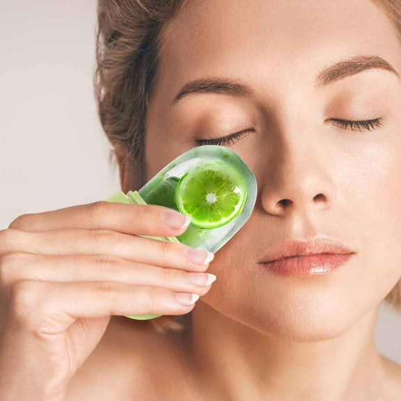Ice Face Roller,Ice Mold for Face and Eyes,De-Puff Eye Bags,Reduce Migraine Pain,Reusable Massage Silicone Ice Mold Skin Care Tools（Green）