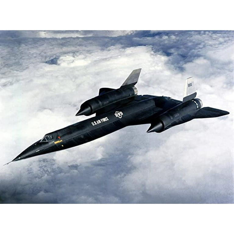 Iconic Arts Laminated 32x24 Poster: Jet - Lockheed SR-71 Blackbird