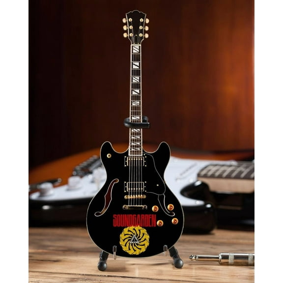 Axe Heaven Soundgarden Logo Signiture Black Hallow Body Mini Replica Guitar 2M-S08-5008