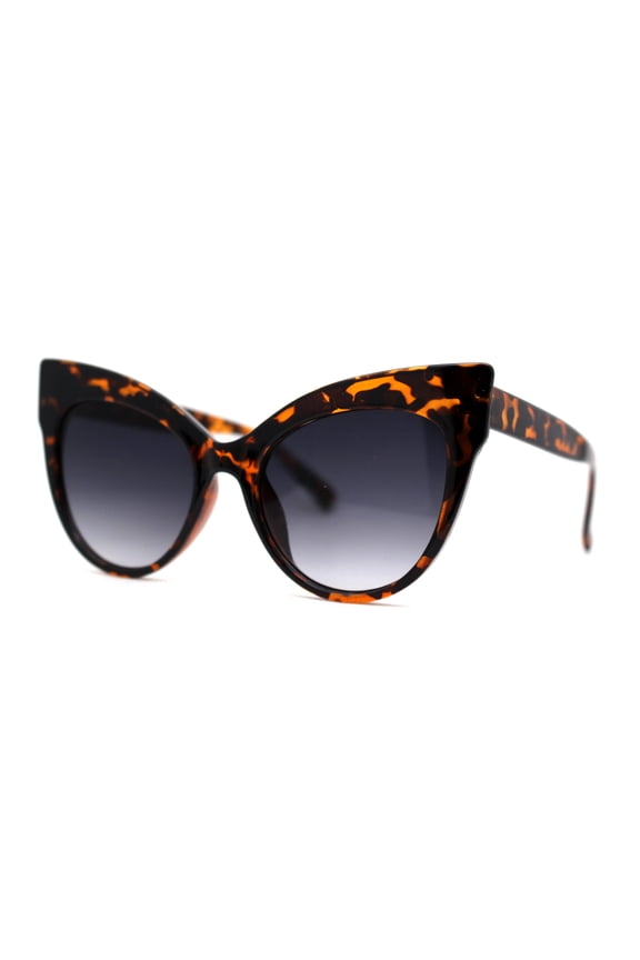 Iconic Oversize Horned Cat Eye Plastic Sunglasses Tortoise Smoke